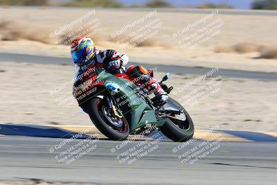 media/Jan-08-2022-SoCal Trackdays (Sat) [[1ec2777125]]/Turn 4 (1145am)/